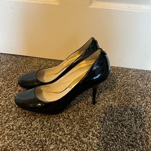 Gorgeous Black patent leather Michael Kors Heels